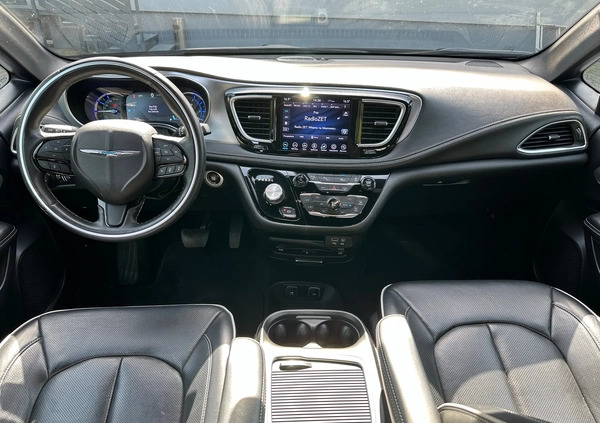 Chrysler Pacifica cena 159600 przebieg: 53295, rok produkcji 2020 z Mława małe 211